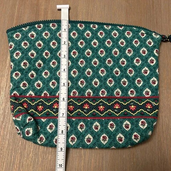 Vera Bradley Greenfield Large Cosmetic Case - Picture 4 of 6